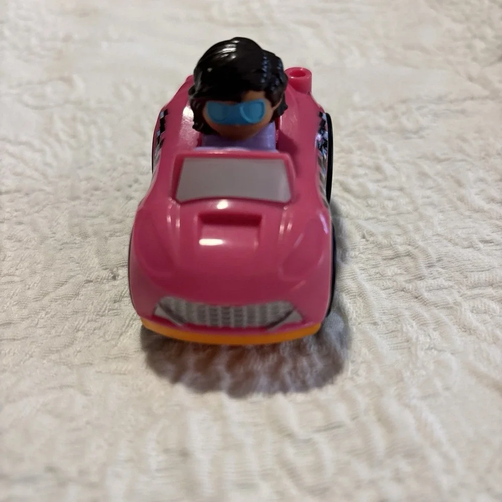 2019 Fisher Price Little People Wheelies Car Girl Pink Purple